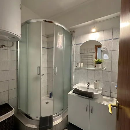 Daire Central Apartman Mako